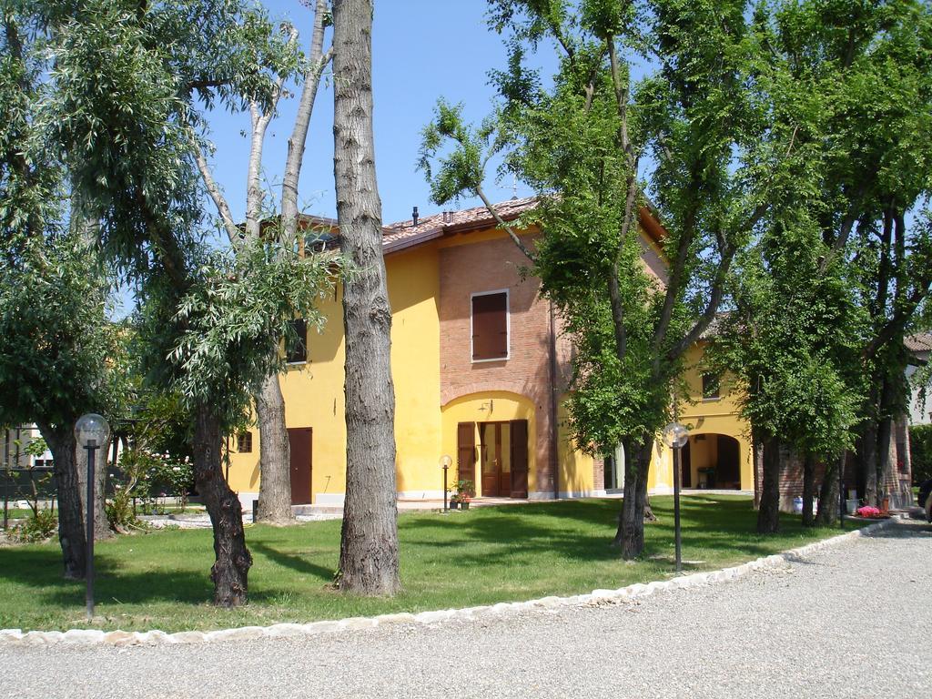 Fondo Giardinetto Hotel San Cesario Sul Panaro Bagian luar foto